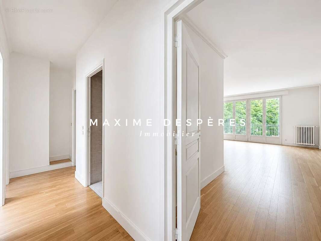 Appartement à NEUILLY-SUR-SEINE