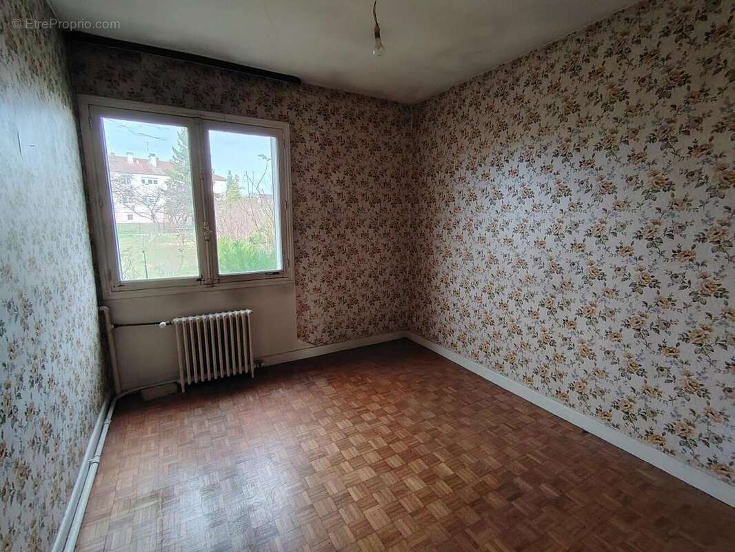 Photo 6 - Maison à FONTAINE-LES-GRES