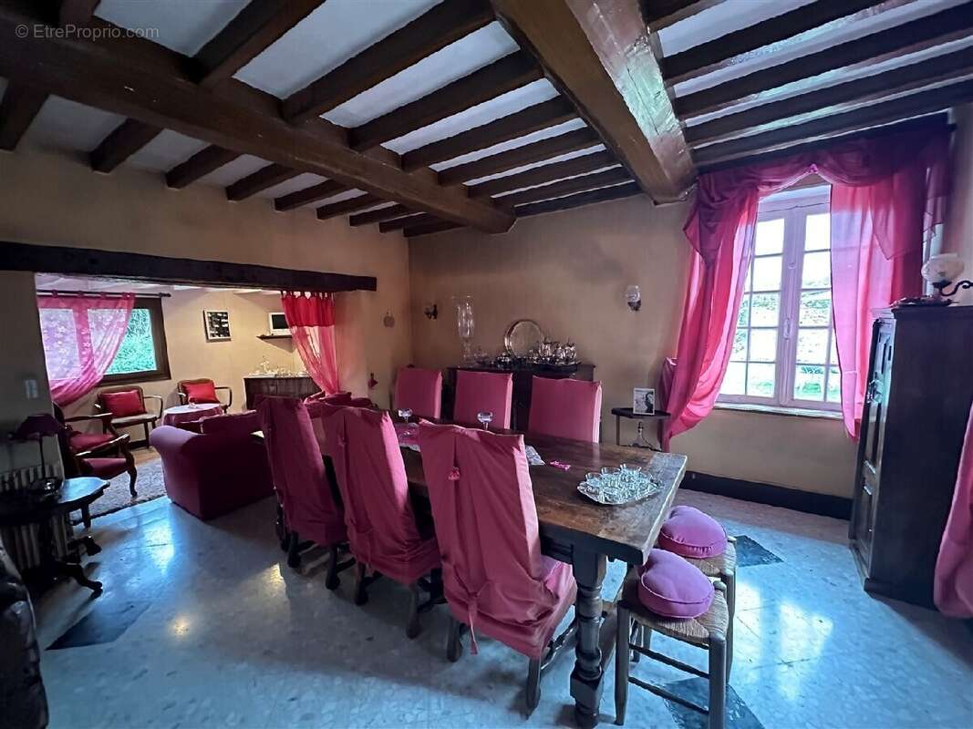 Maison à CRUCEY-VILLAGES