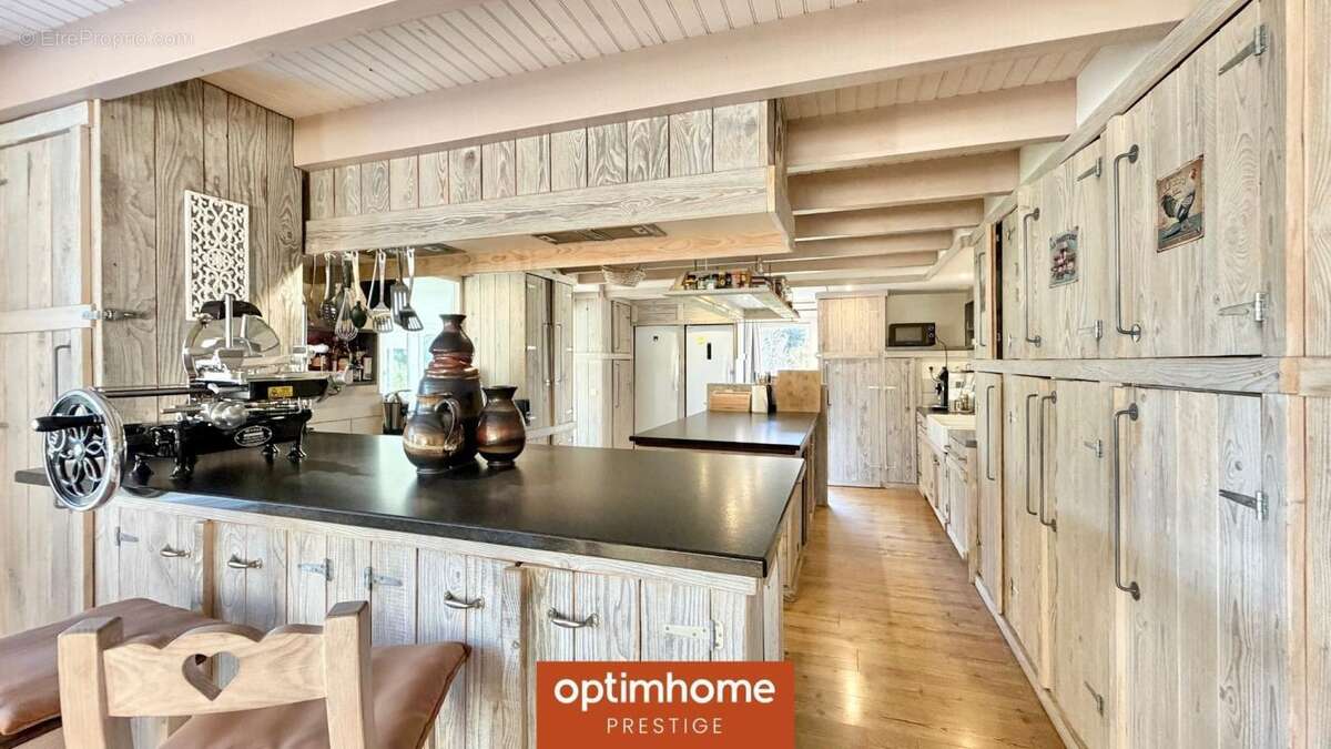 Domaine – 268 m² – 6 chambres et 6 salles de bain – Terrain 8 730 m² – Proche Gérardmer – Champdray - photo 11