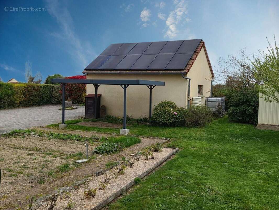 Maison 205 m² à Cressanges  - photo 8
