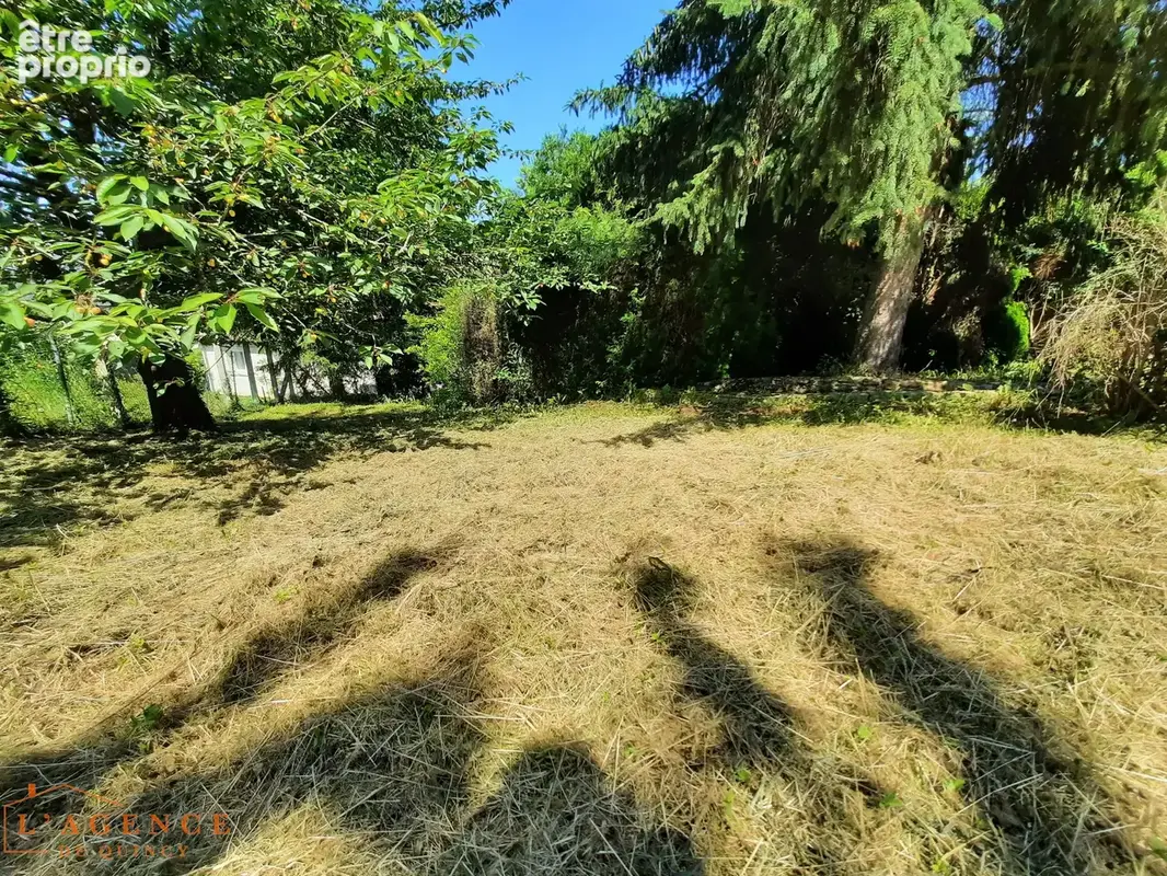 Terrain à NANTEUIL-LES-MEAUX