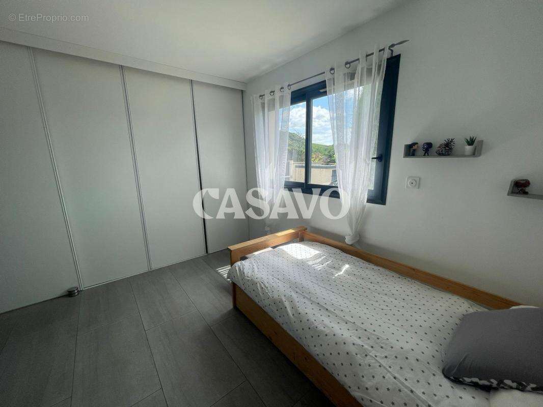 Maison à REVENTIN-VAUGRIS