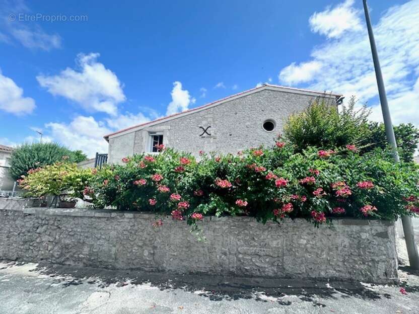 Maison à SEMUSSAC