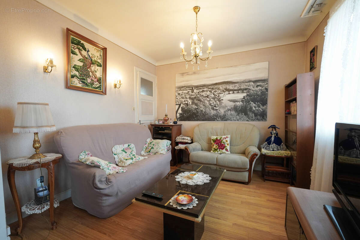 Maison à PONT-DU-CHATEAU