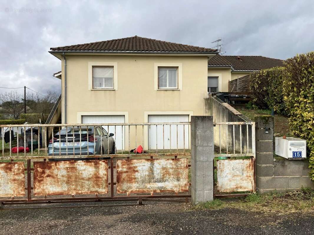 Maison à CAPDENAC