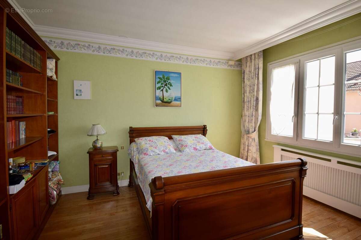 Maison à LE BLANC-MESNIL