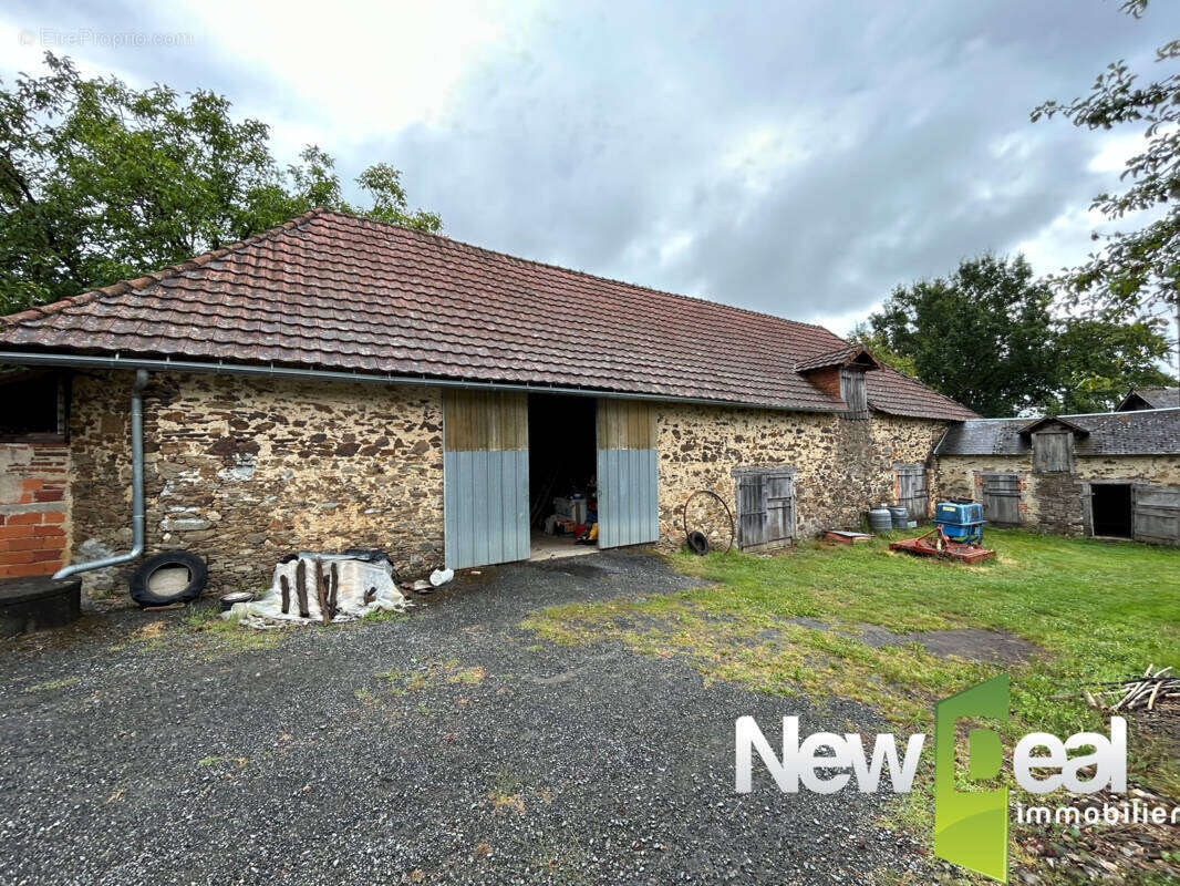 Maison à ARNAC-POMPADOUR