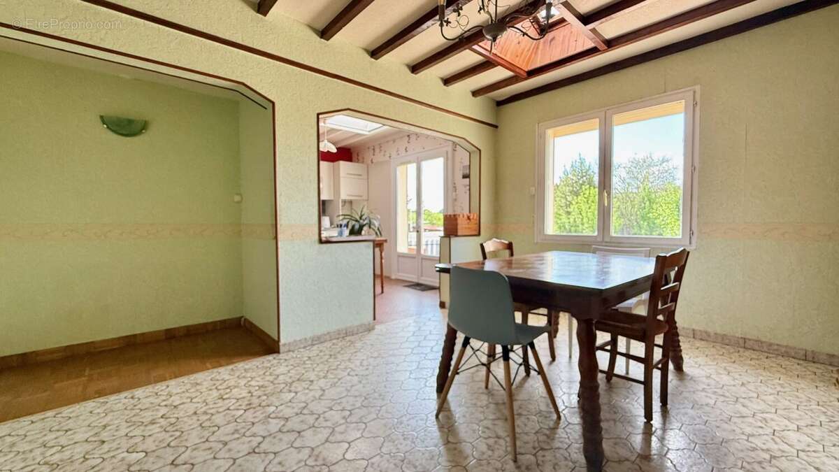 Maison à BONNETABLE