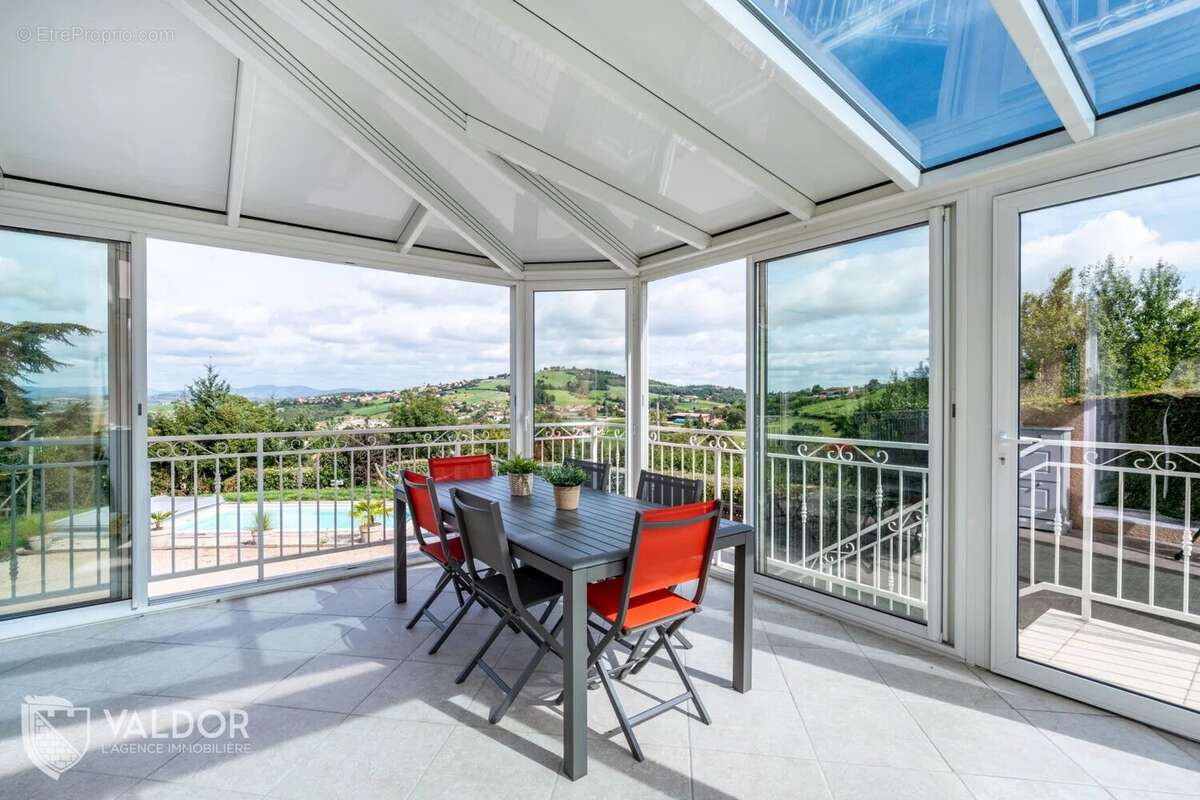 Maison à SOURCIEUX-LES-MINES