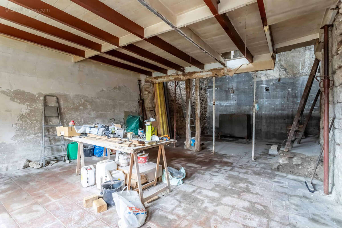 Village house to renovate - photo 12