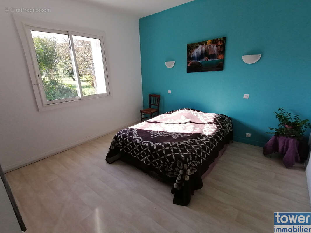 Maison à MONTECH