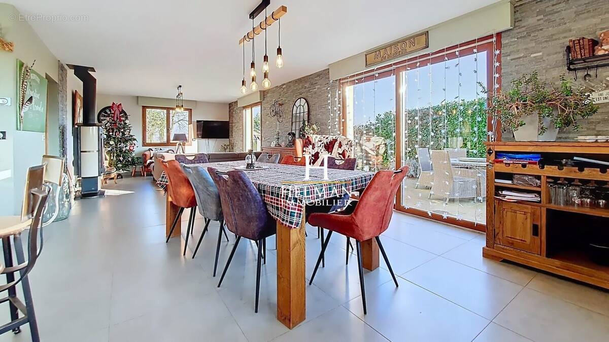 Maison à HUCQUELIERS