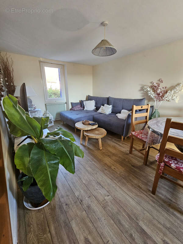 Maison à SAINT-SOZY