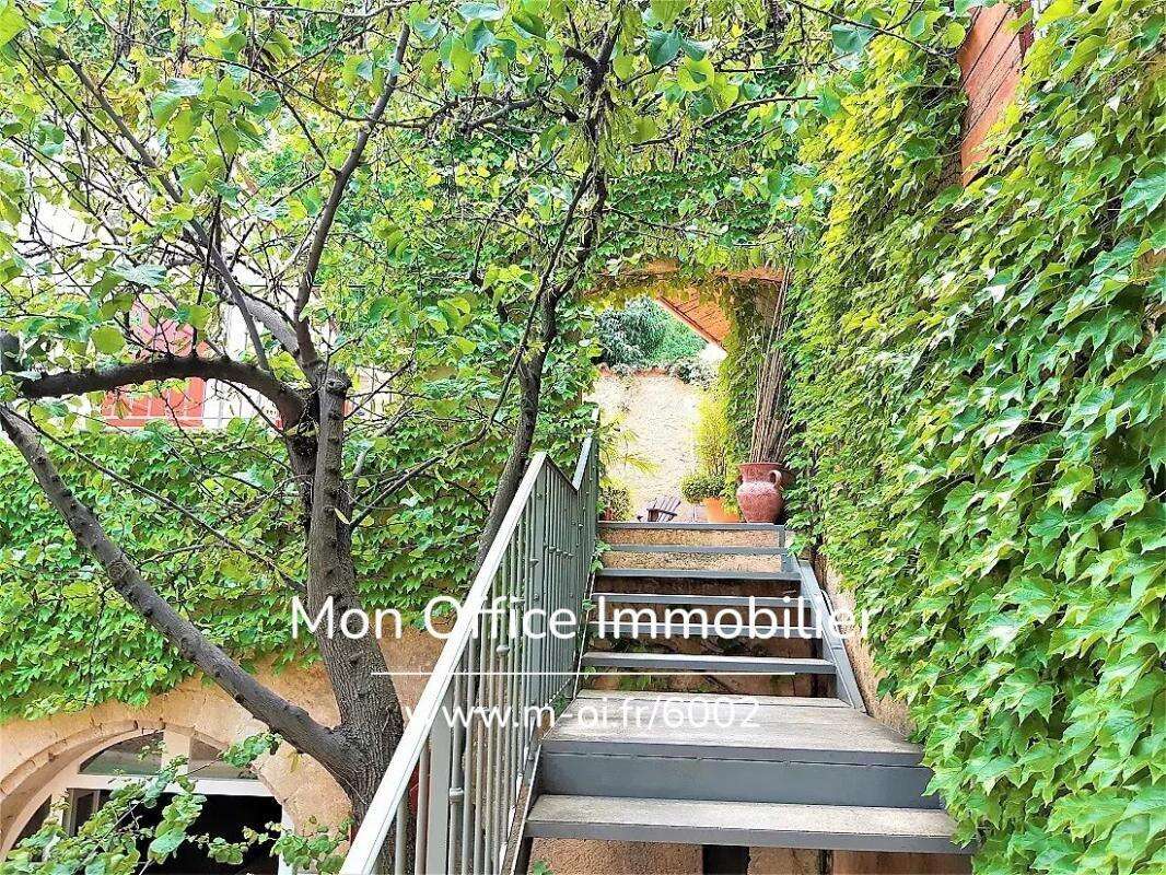 Référence : 6002-VCL. - Maison de Maître du XVII - Cours intérieure et piscine - 20 minutes d'Aix en Provence - photo 9