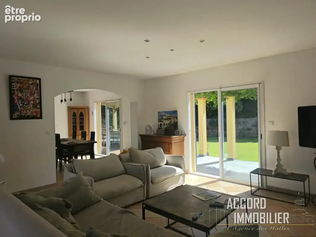 Superbe Maison T9 d'une superficie habitable de 286 m2 avec dépendances, piscine sur 1494 m2 de terrain - photo 5