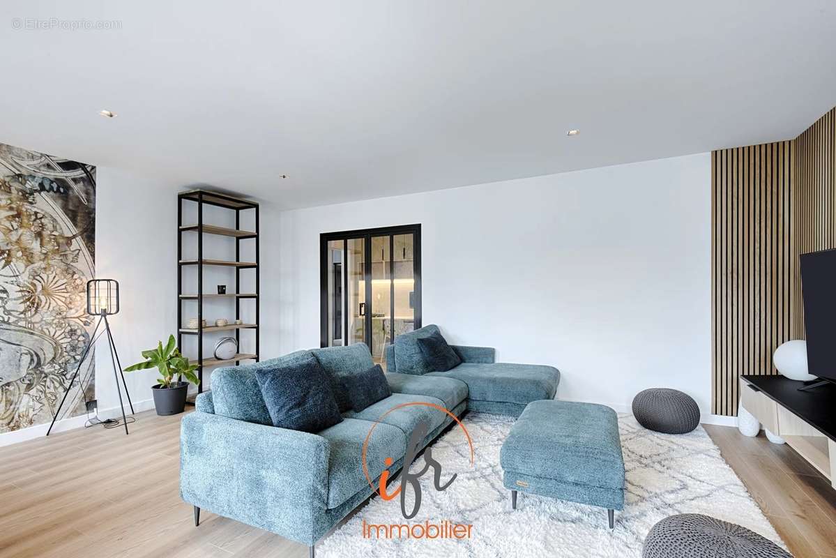 Appartement à LA TOUR-DU-PIN