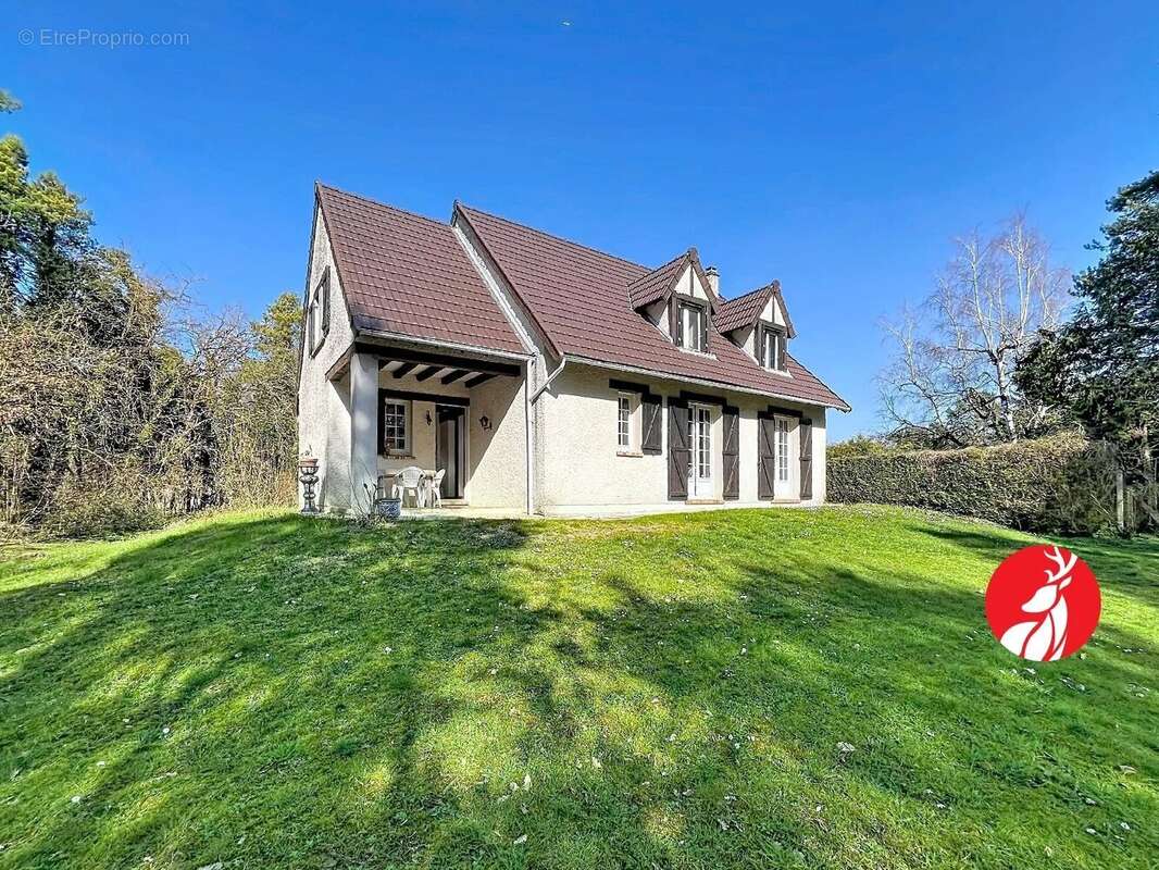 Maison à FONTAINEBLEAU
