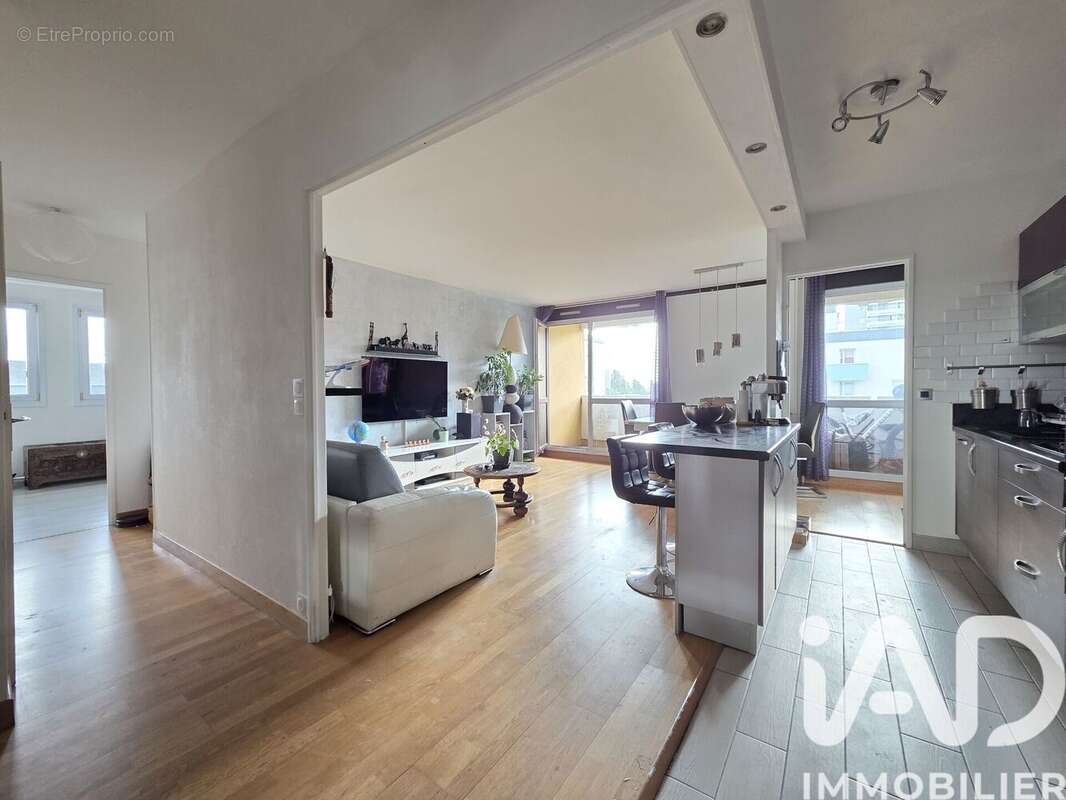 Photo 2 - Appartement à BOISSY-SAINT-LEGER