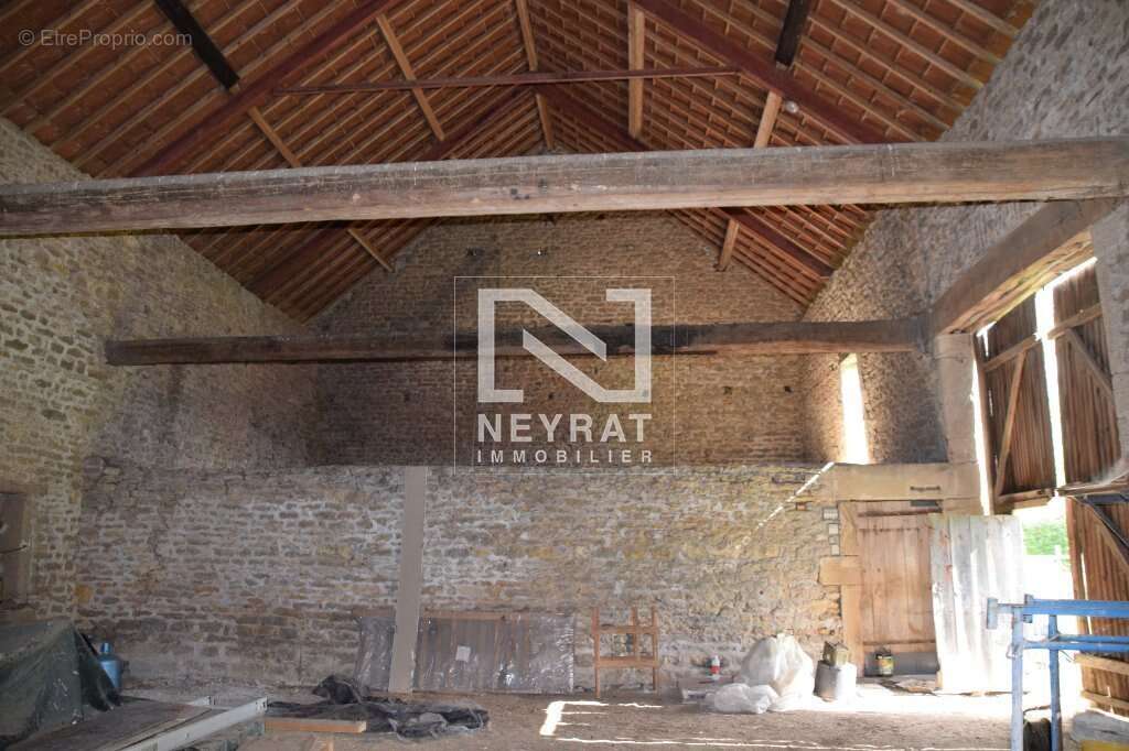 Ferme bourguignone avec terrain de 8 000 m² – fort potentiel ! - photo 6