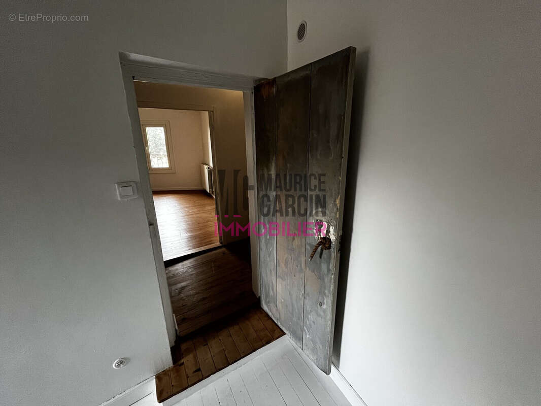 Maison à CHATEAUNEUF-DE-GADAGNE