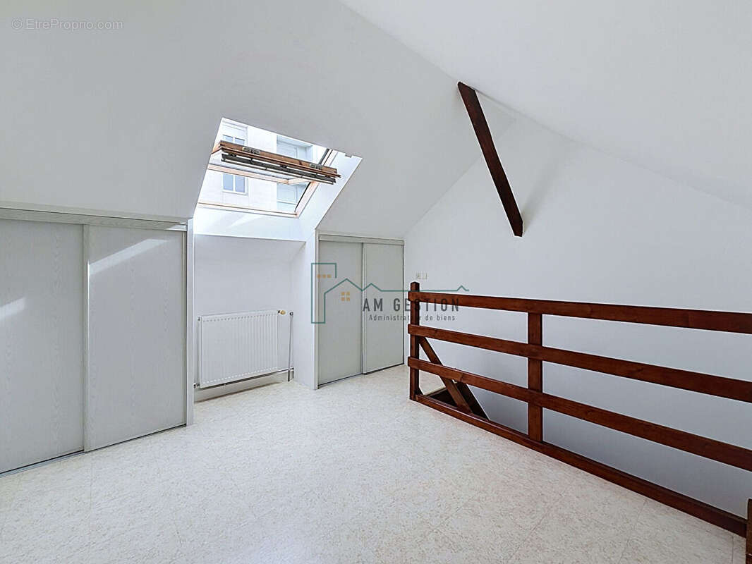 T2 triplex - très lumineux - photo 8