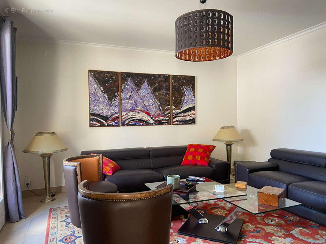 Maison à VARENNES-VAUZELLES