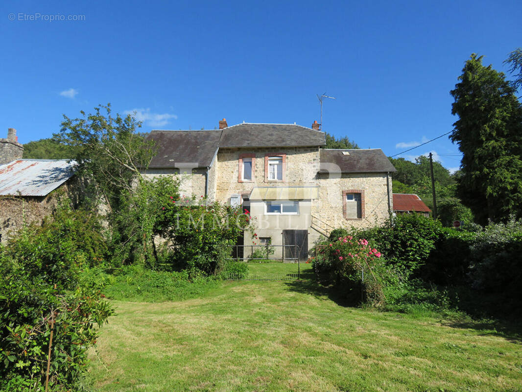 Maison à PRE-EN-PAIL