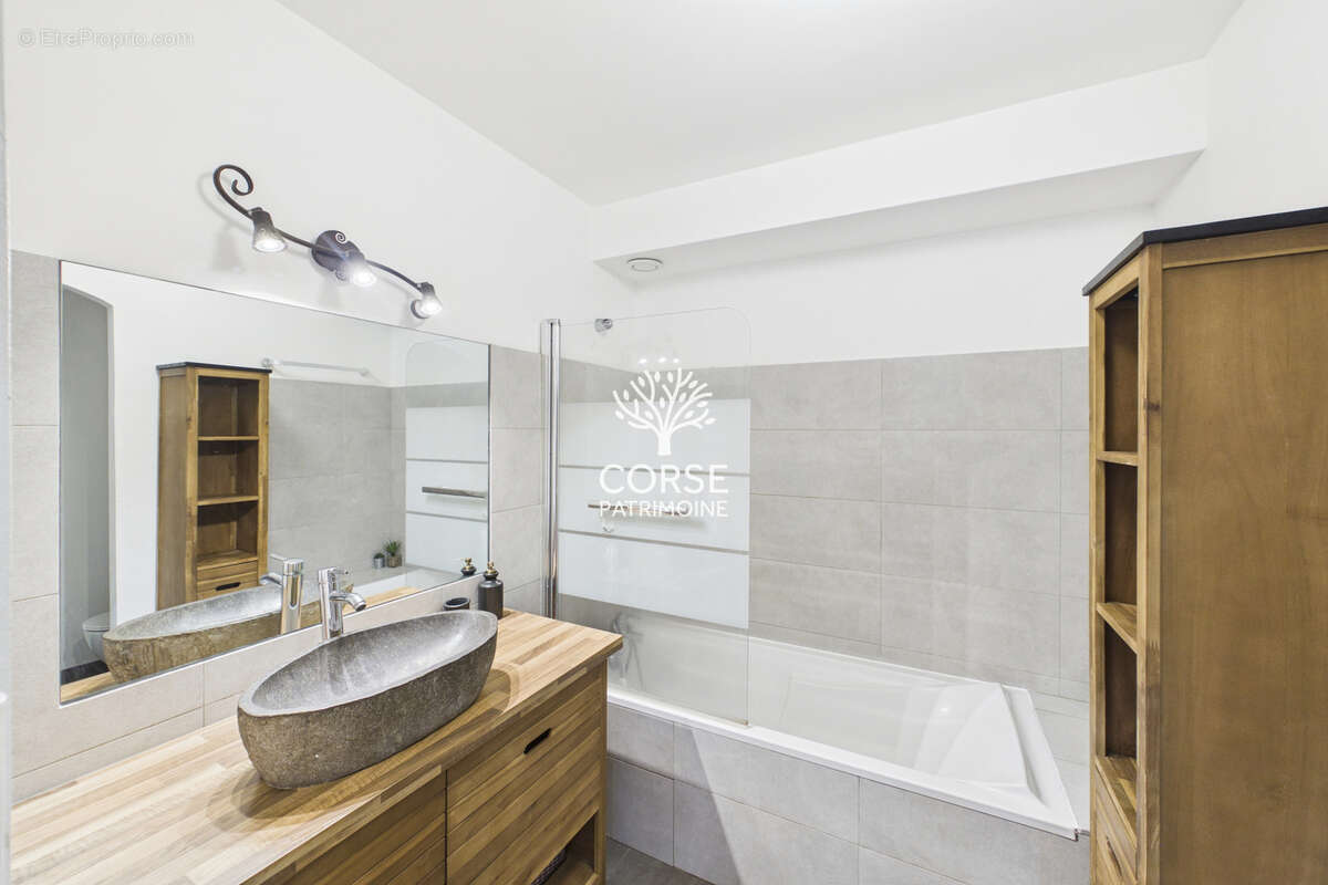 Appartement à PORTO-VECCHIO
