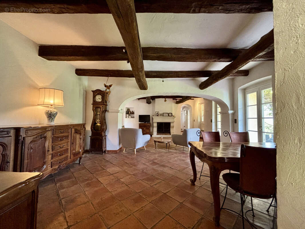 Maison à DRAP
