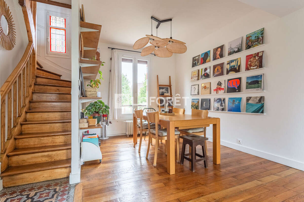 Maison à VIRY-CHATILLON