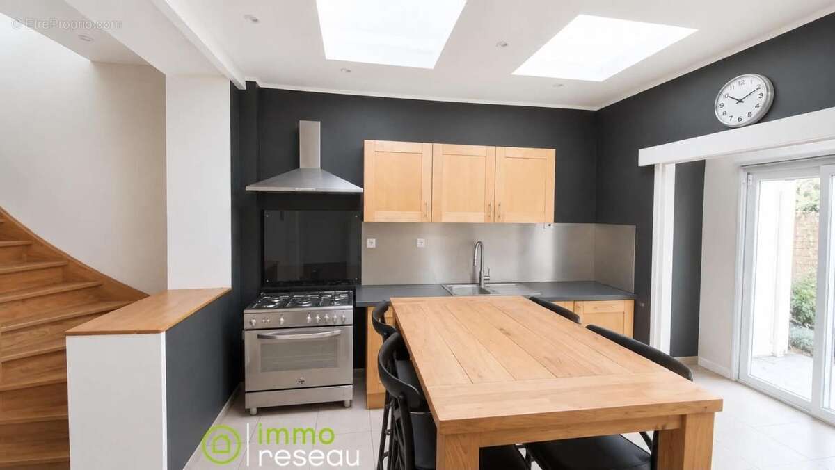 Maison 96 m² à Tourcoing  - photo 3
