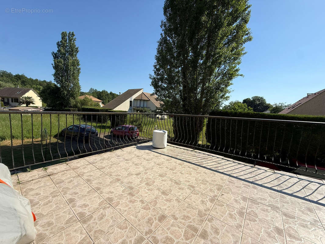 Appartement à FORGES-LES-BAINS