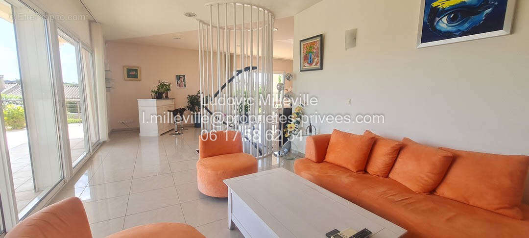 Jolie villa de 156m² avec grand  garage/piscine sur jardin paysager de 1161m² - photo 15
