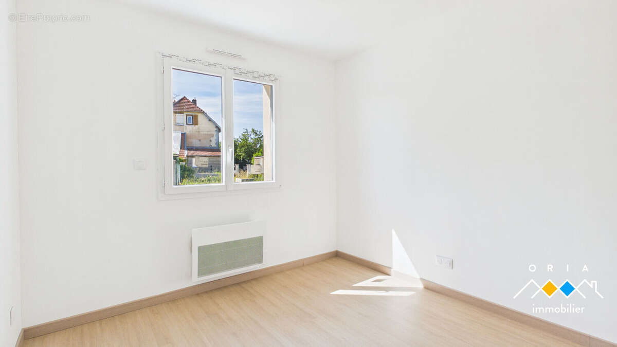 CHENEVIERES - Maison neuve 4 pièces avec jardin - photo 12