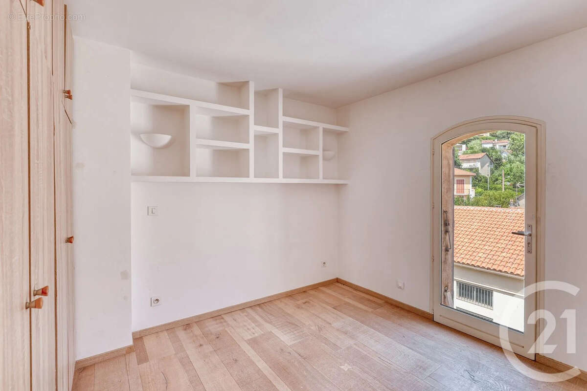 Maison 204 m² à Hyeres  - photo 23