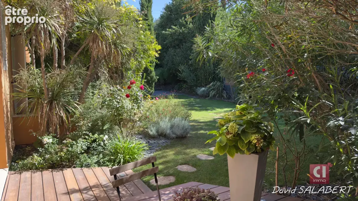 Villa d'architecte T5 à vendre à Brignoles -170 m², pièce de vie lumineuse de 70 m² et piscine - photo 16