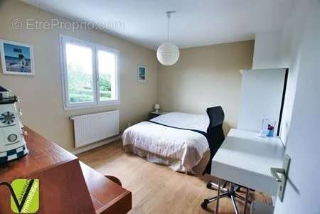 Maison - 128m ² - photo 9