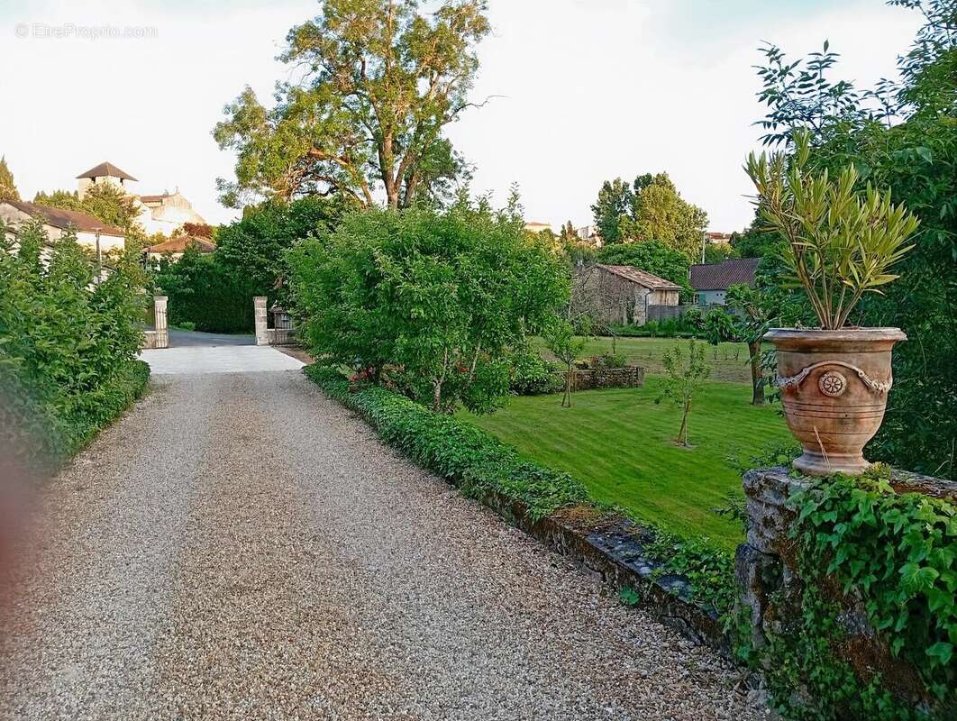 Maison à SAINT-AULAYE