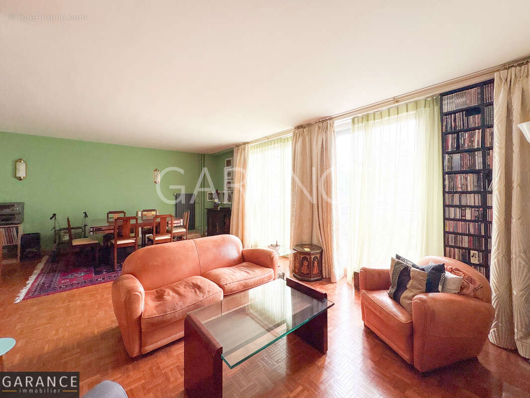 Appartement à PARIS-12E
