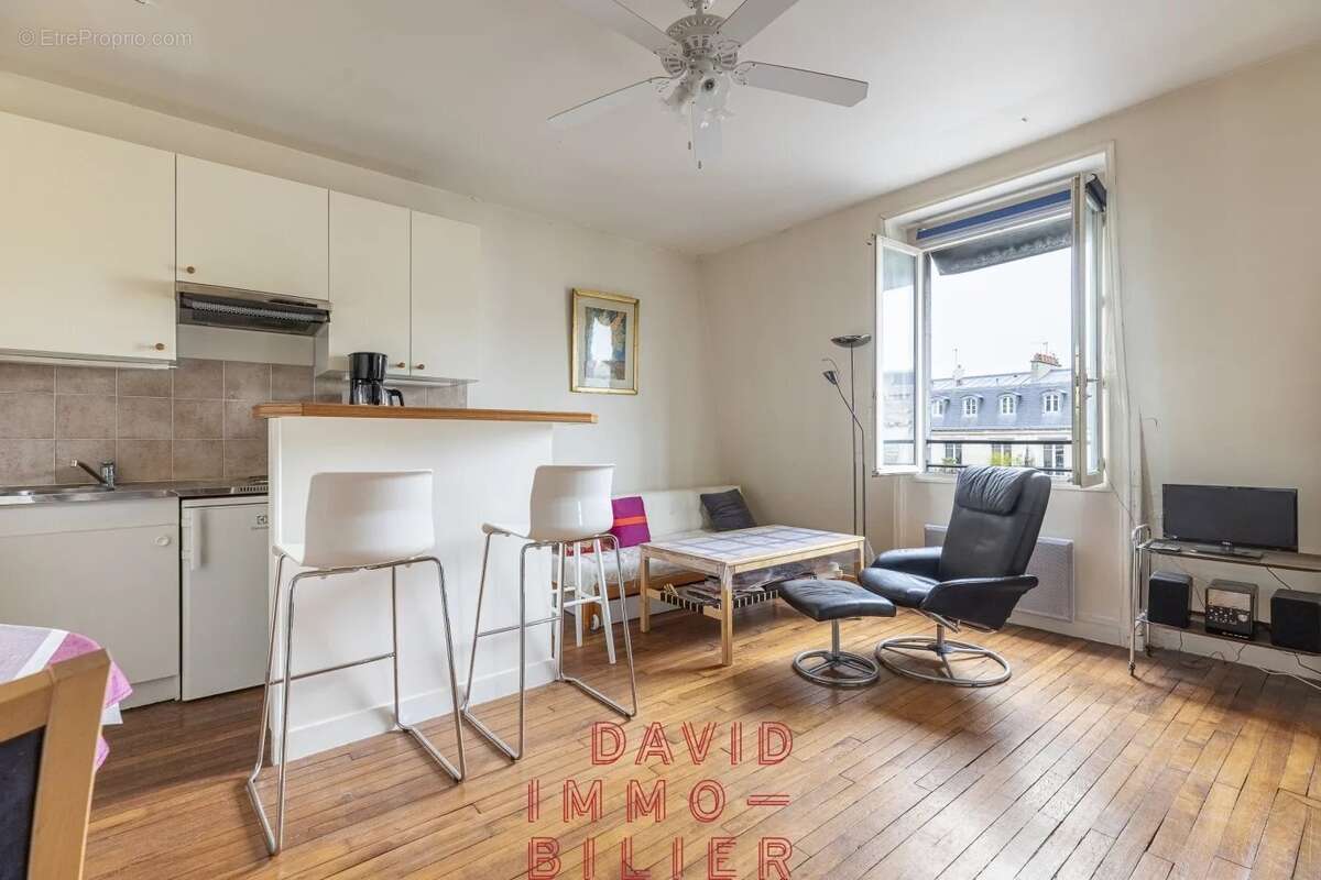 Appartement à PARIS-8E