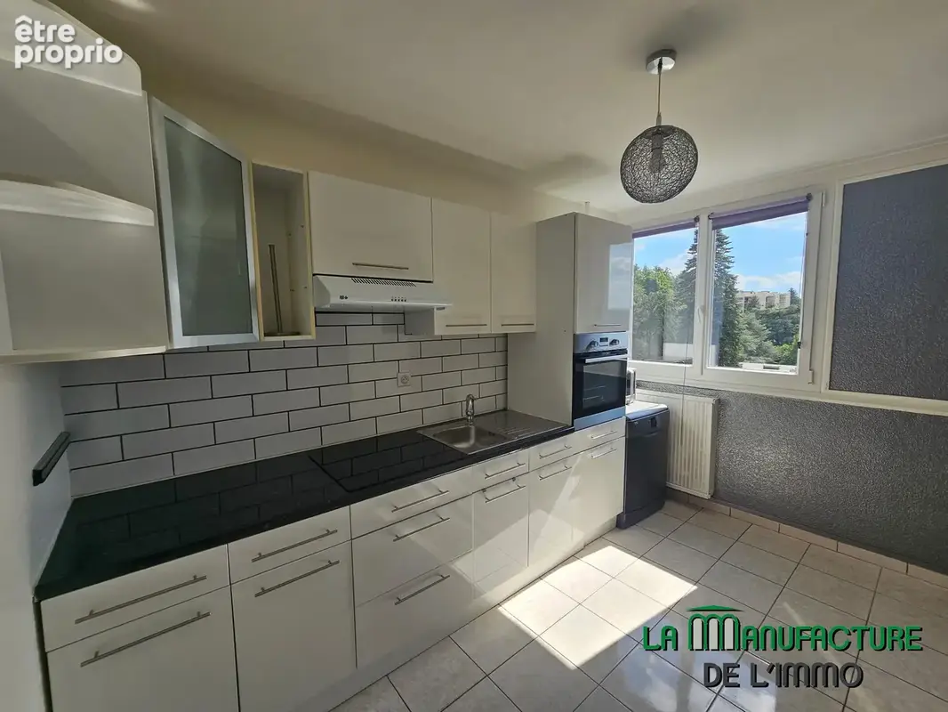 Appartement à SAINT-ETIENNE