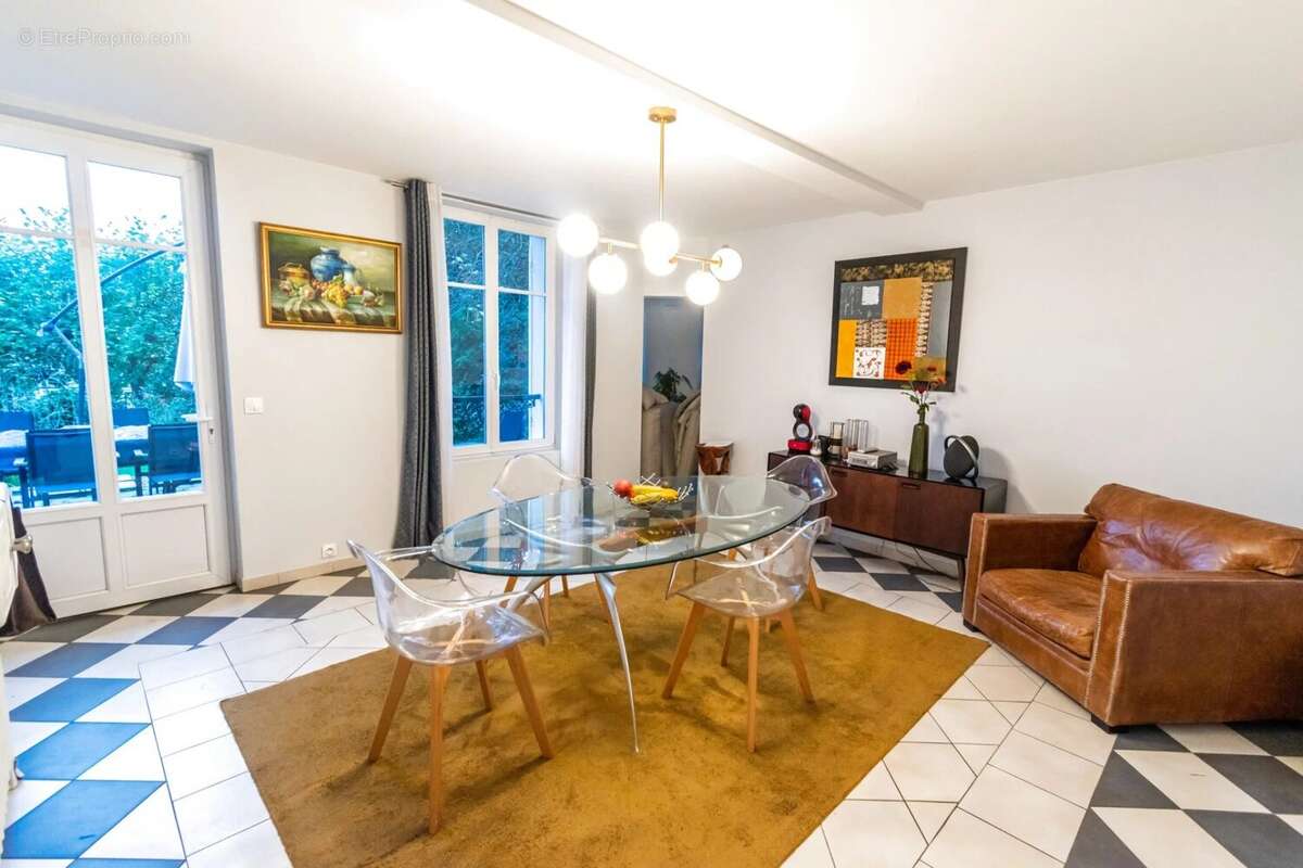 Maison à MONTMORENCY