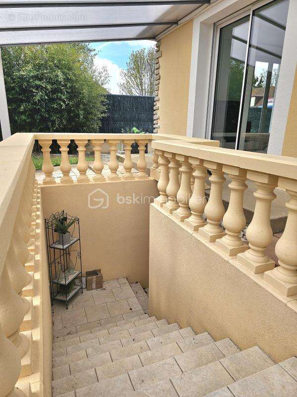 Maison à ARGENCES