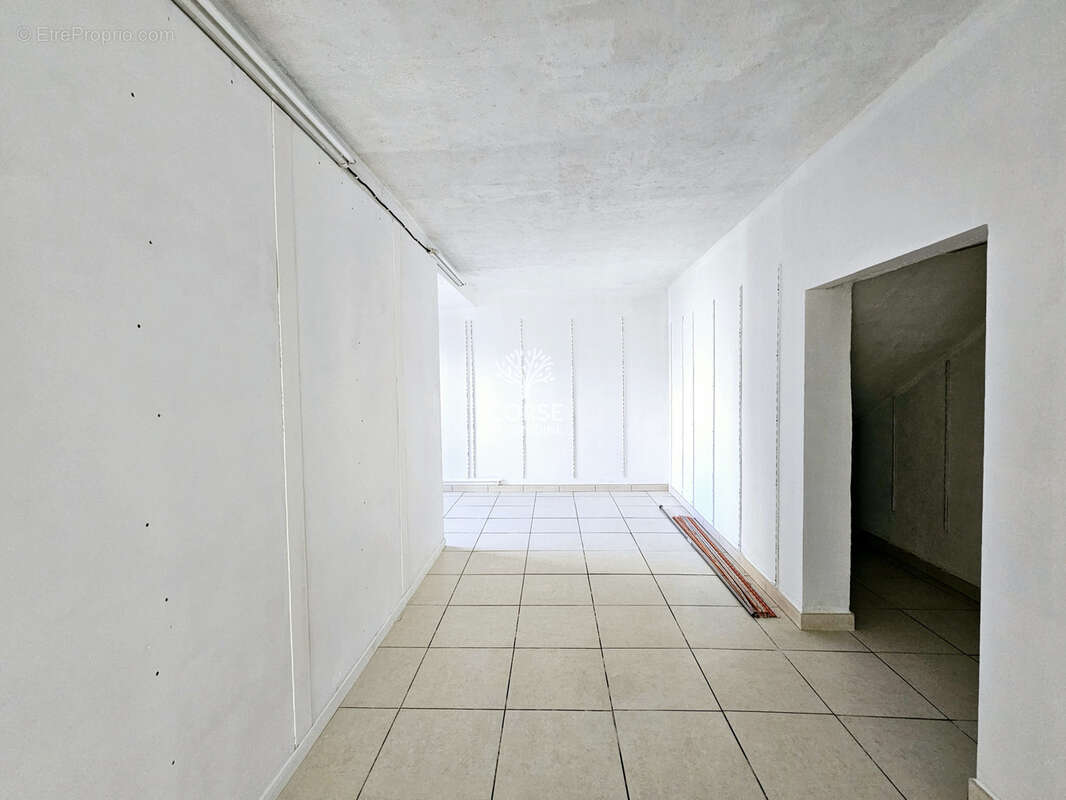 Commerce à GHISONACCIA