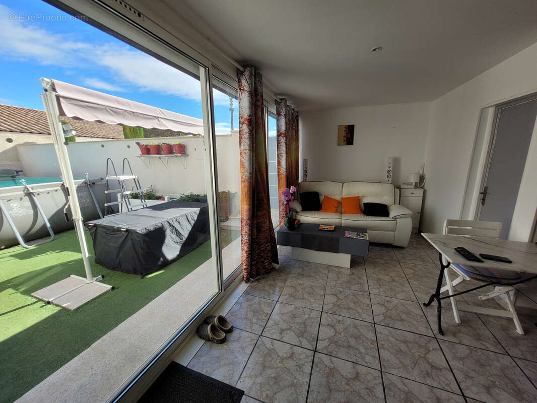 Fleury d'Aude Vente en nue-propriété Appartement de type 3 bis, avec terrain de 90 m2 parking. - photo 3