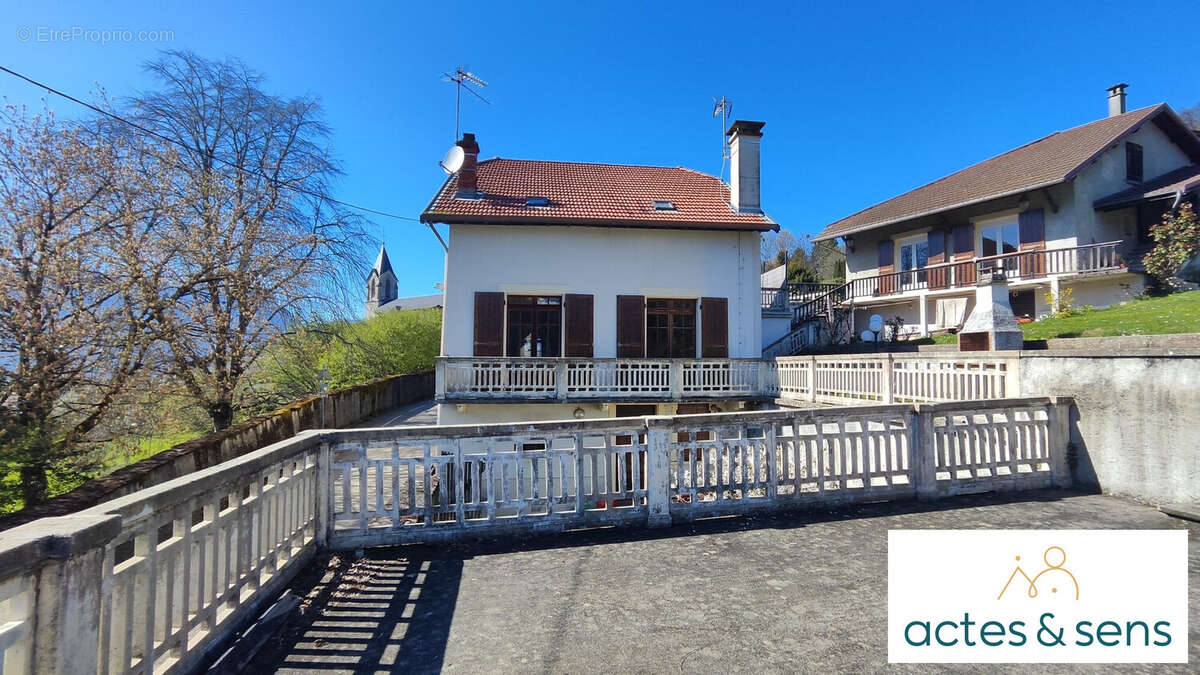 Maison à LA CHAPELLE-BLANCHE