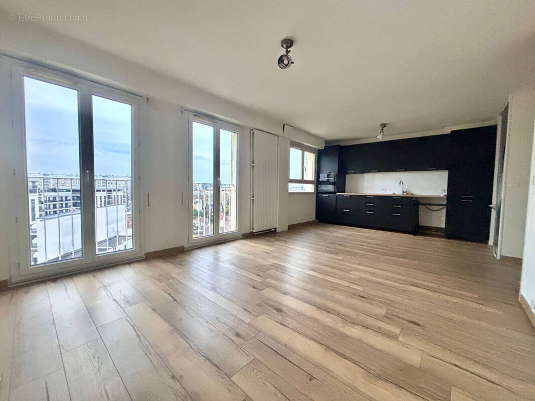 Appartement à NANTERRE