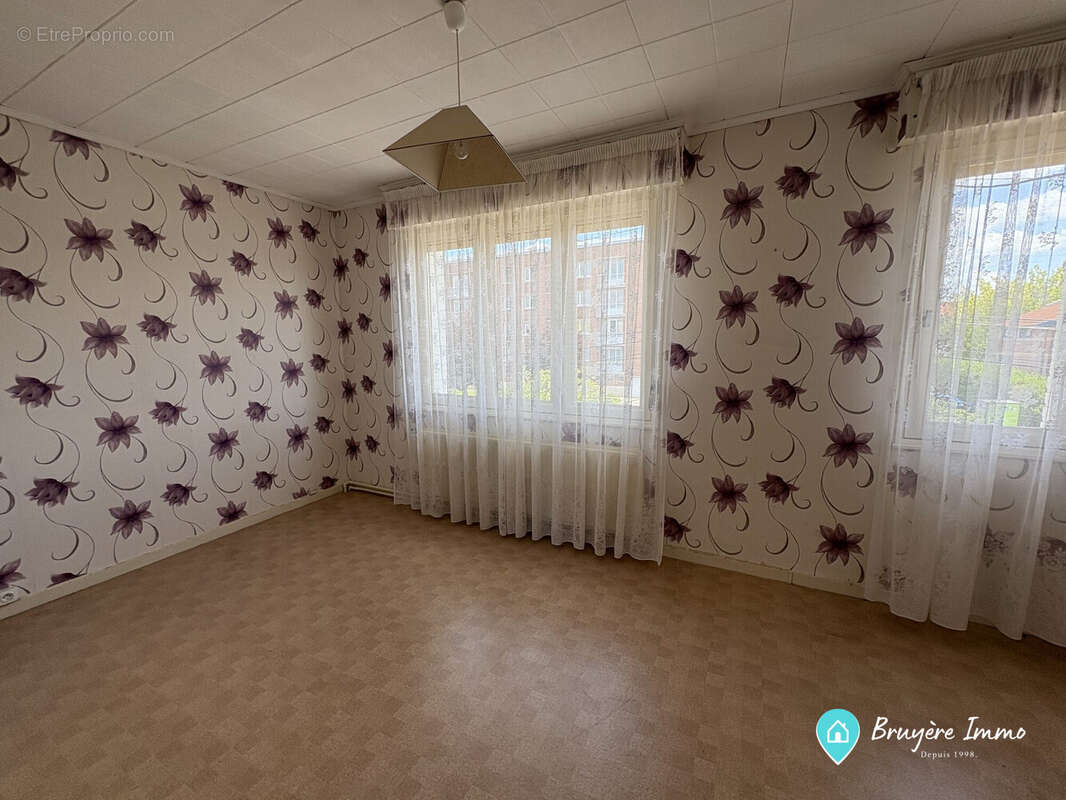 Maison à AULNOYE-AYMERIES