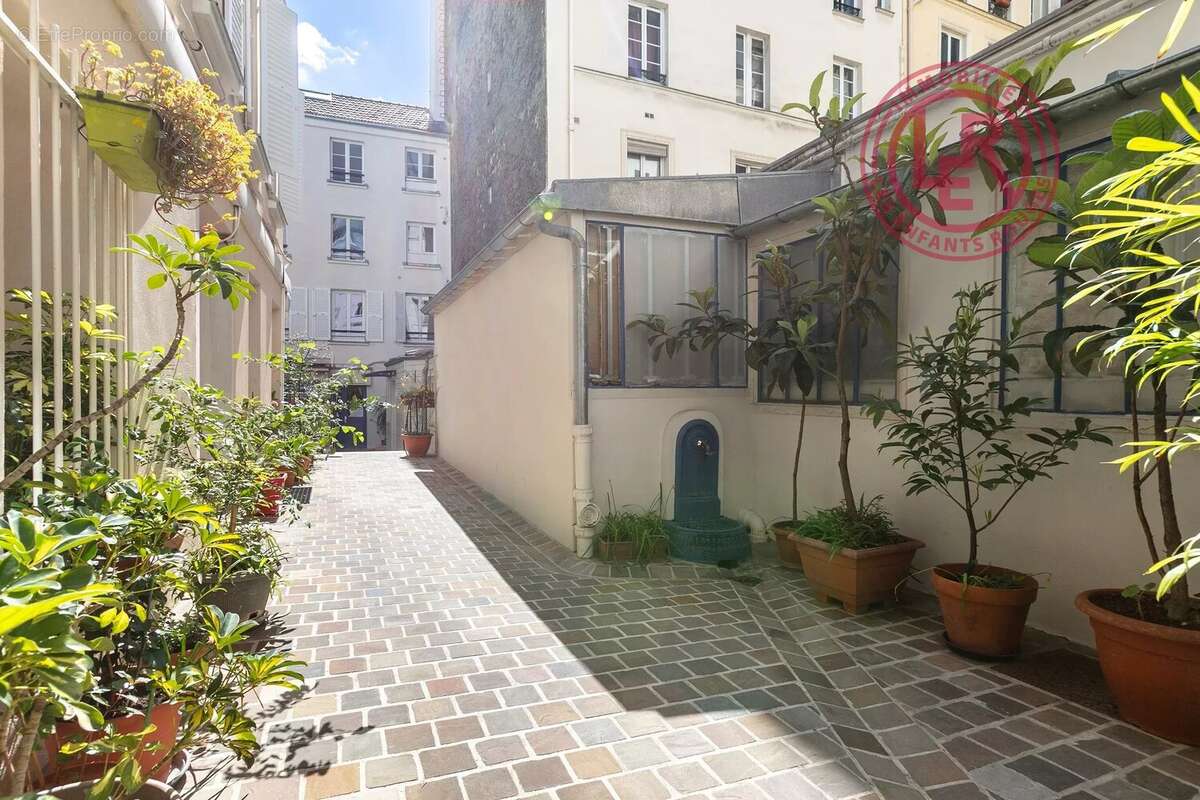 Appartement à PARIS-11E